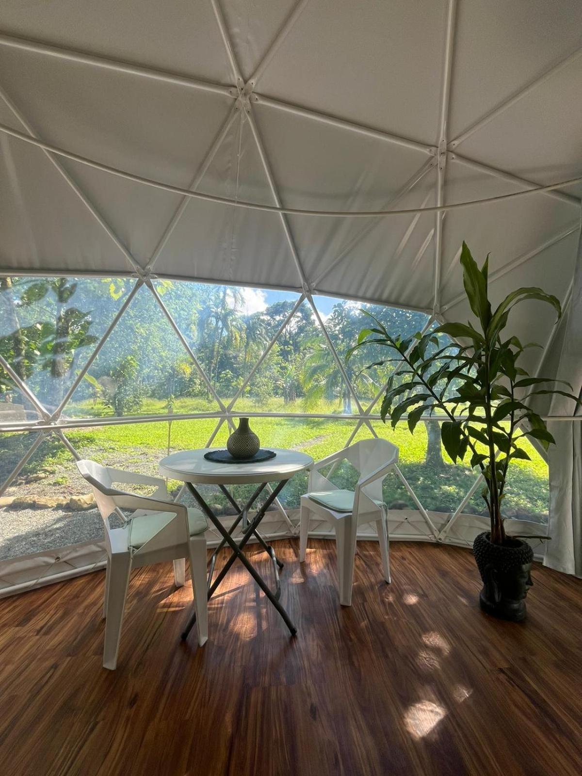 La Comarca River Glamping Dome Near מנואל אנטוניו מראה חיצוני תמונה