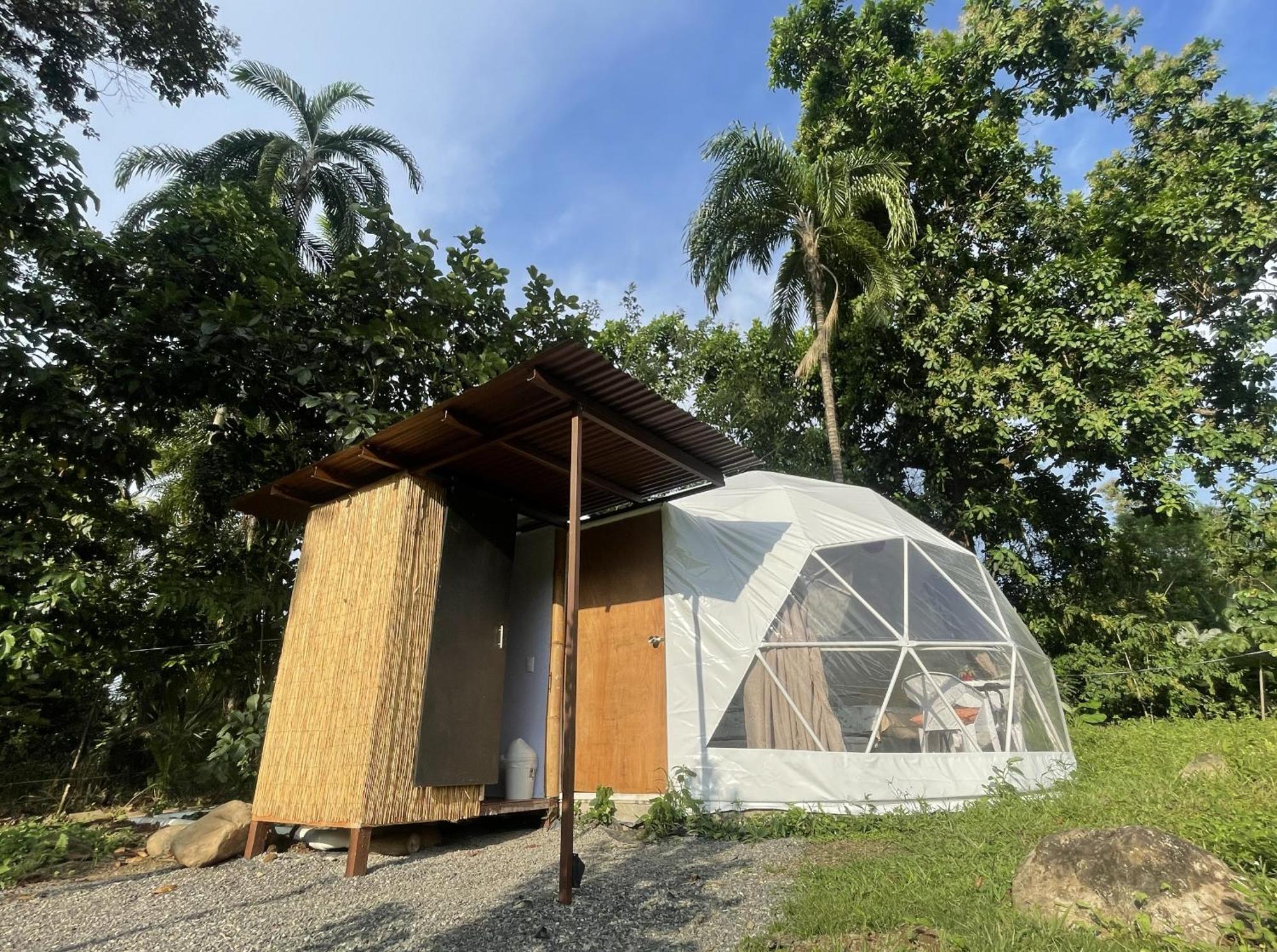 La Comarca River Glamping Dome Near מנואל אנטוניו מראה חיצוני תמונה