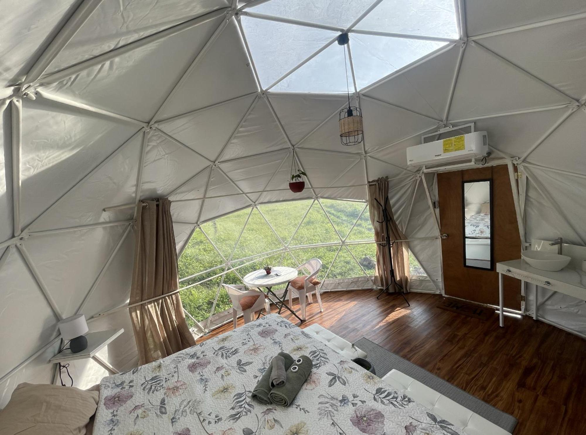 La Comarca River Glamping Dome Near מנואל אנטוניו מראה חיצוני תמונה