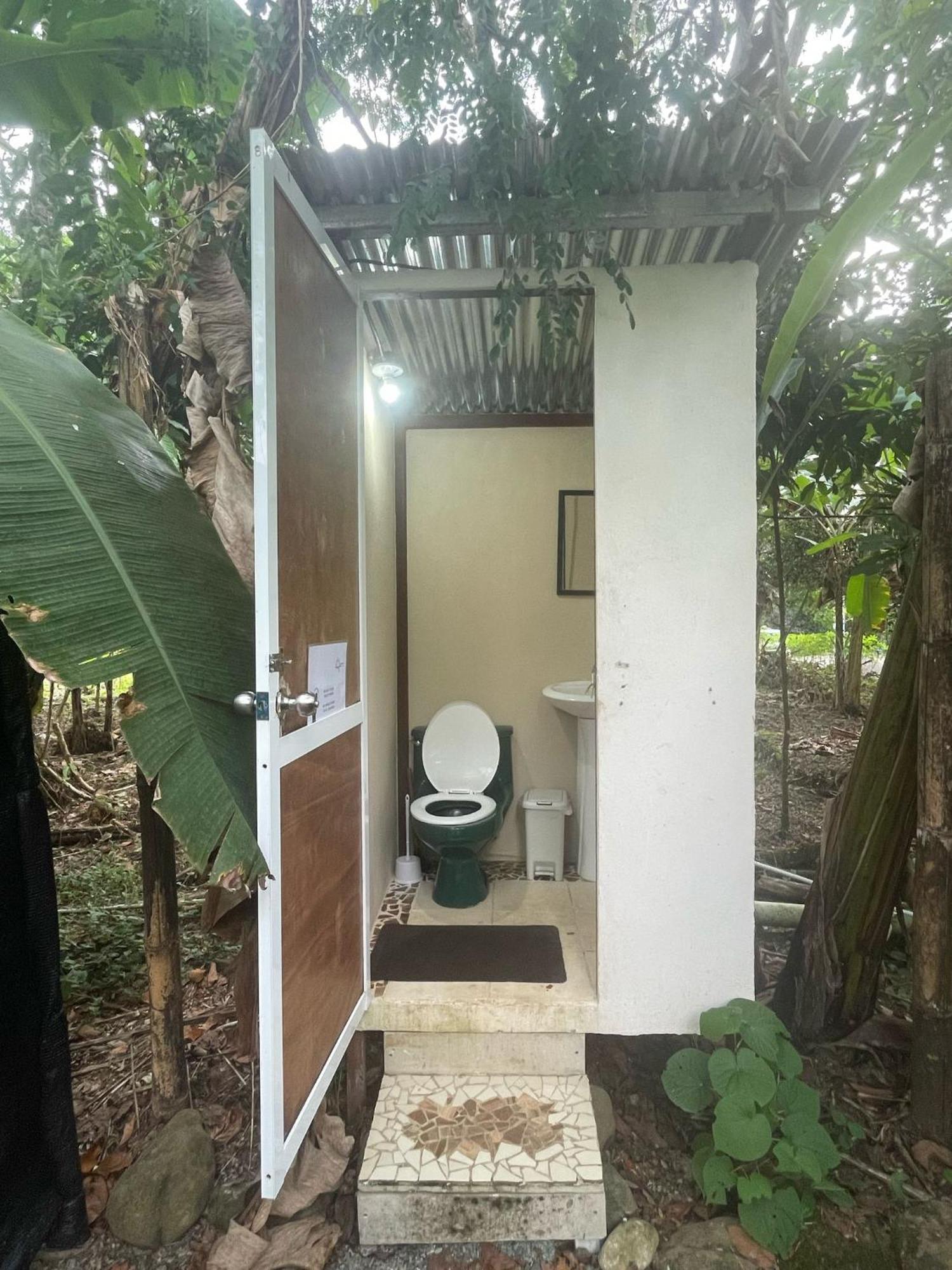 La Comarca River Glamping Dome Near מנואל אנטוניו מראה חיצוני תמונה
